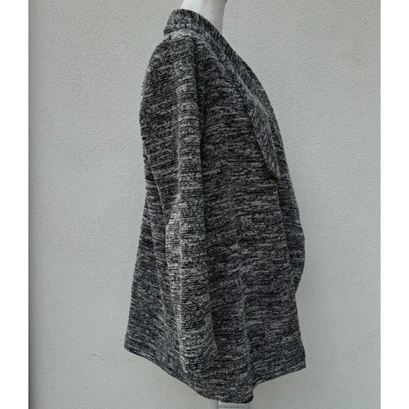 Club Monaco Small Textured Wrap Coat in Black and White - Picture 7 of 13